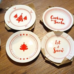 Absolutely adorable dessert set